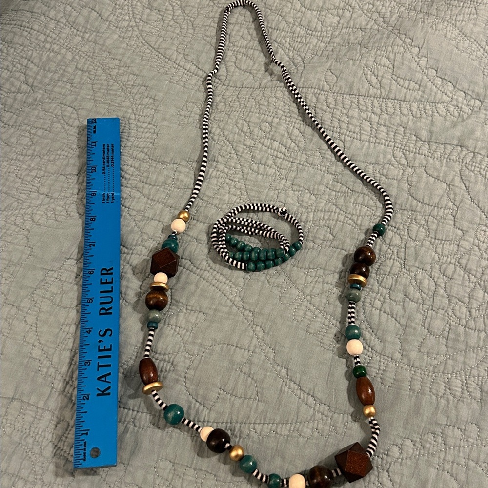 The Jones Market Necklace and Bracelet set